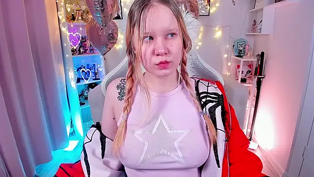 Snapshot of AnnieVibe chatting on February 9, 5:39 pm AnnieVibe online show from February 9, 5:39 pm