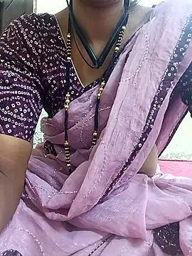 Snapshot of Royal_hotti0011 chatting on April 27, 5:27 am Royal hotti0011 online show from April 27, 5:27 am