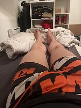 Enzo 2763 online show from June 6, 9:52 pm