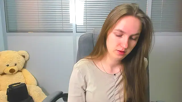 Snapshot of Nessi-Morris chatting on February 3, 9:58 am Nessi-Morris online show from February 3, 9:58 am