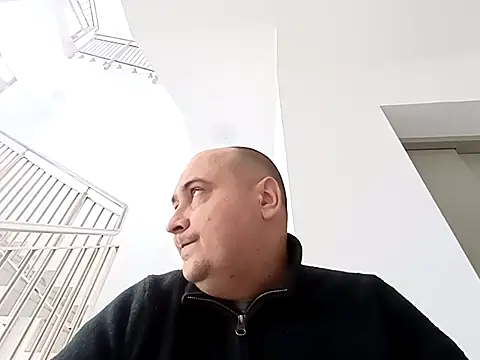 Snapshot of vitalik66679 chatting on February 16, 8:10 am vitalik66679 online show from February 16, 8:10 am