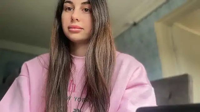 LiluMartiznir online show from April 20, 8:17 am