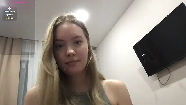 Snapshot of lola_boo chatting on February 17, 3:40 pm lola boo online show from February 17, 3:40 pm