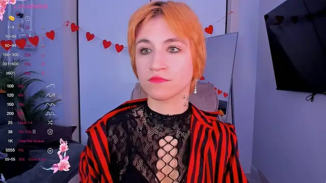 AutumnWhisper online show from April 10, 3:39 pm