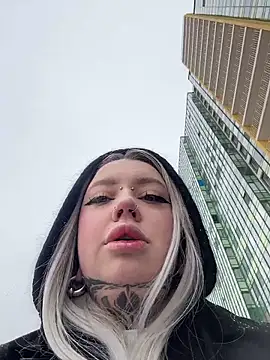 Snapshot of Chiibi chatting on March 2, 11:17 am Chiibi online show from March 2, 11:17 am