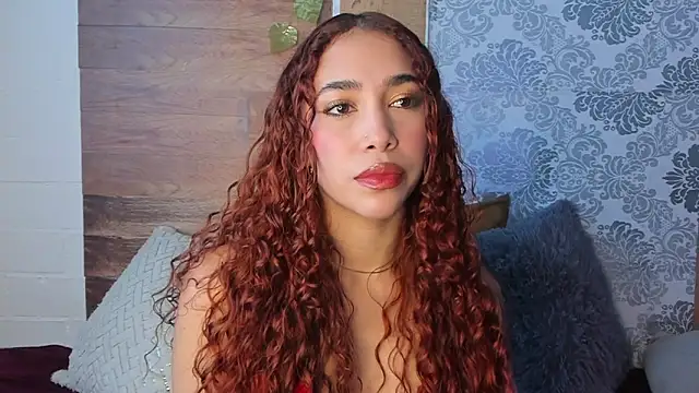 Snapshot of LiaHansson00 chatting on May 19, 4:02 pm LiaHansson00 online show from May 19, 4:02 pm