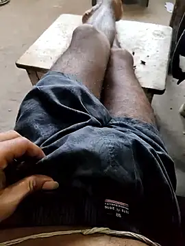 Snapshot of akku6147 chatting on March 2, 7:09 am akku6147 online show from March 2, 7:09 am