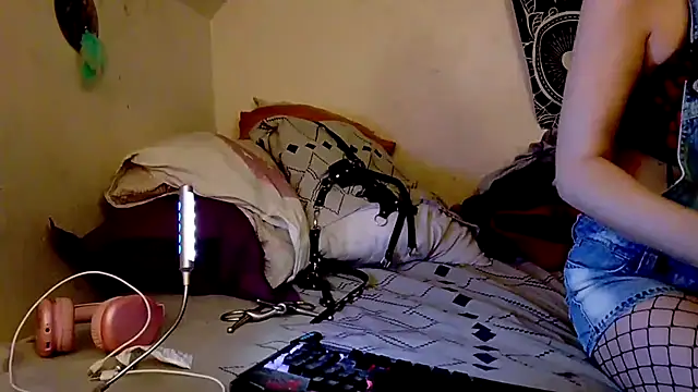 TwoSEXaddicts online show from May 6, 1:49 pm