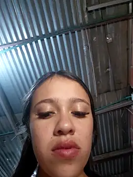 Snapshot of lachiki_plus chatting on February 12, 10:32 am lachiki plus online show from February 12, 10:32 am