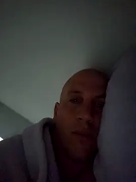 Snapshot of superhotpapi chatting on February 3, 4:34 pm superhotpapi online show from February 3, 4:34 pm