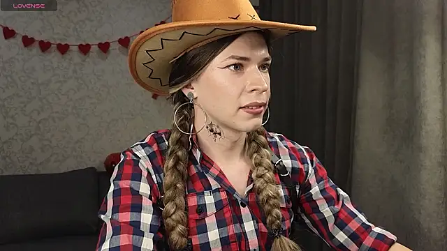 Snapshot of Anna_inHear chatting on February 16, 4:36 pm Anna inHear online show from February 16, 4:36 pm