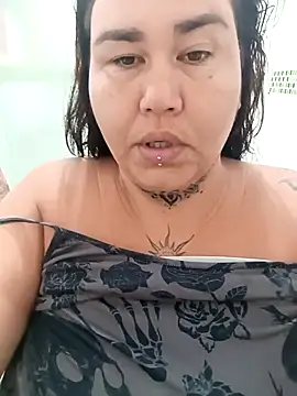 Snapshot of sereiaz chatting on February 7, 12:47 am sereiaz online show from February 7, 12:47 am