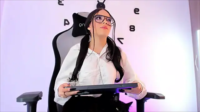 Snapshot of melisa_meow_ chatting on February 2, 3:00 pm melisa meow online show from February 2, 3:00 pm