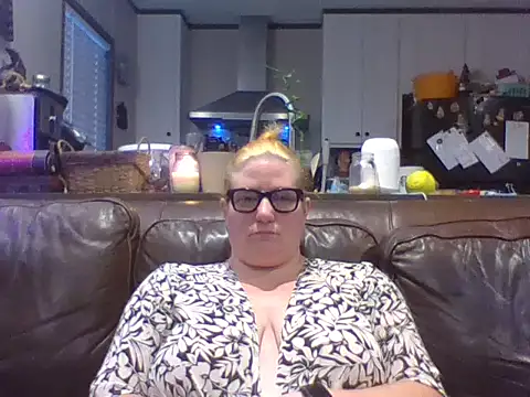 Snapshot of Dixie_Lady1986 chatting on June 9, 12:06 pm Dixie Lady1986 online show from June 9, 12:06 pm