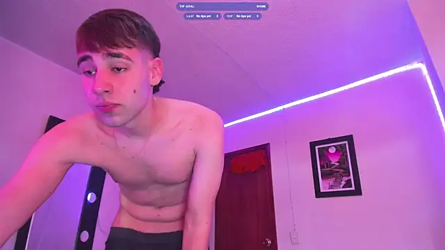 Snapshot of PapiNoha69 chatting on February 3, 5:40 pm PapiNoha69 online show from February 3, 5:40 pm