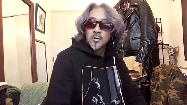 Snapshot of MtaS1 chatting on February 8, 5:22 am MtaS1 online show from February 8, 5:22 am