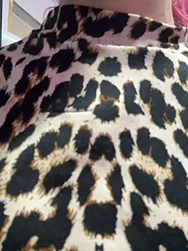 Snapshot of Maaddy_LS chatting on February 15, 7:43 pm Maaddy LS online show from February 15, 7:43 pm