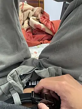 Snapshot of gold221298 chatting on February 17, 12:23 pm gold221298 online show from February 17, 12:23 pm