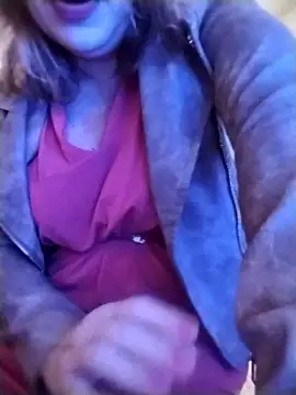 Snapshot of oxavector chatting on February 10, 7:56 am oxavector online show from February 10, 7:56 am