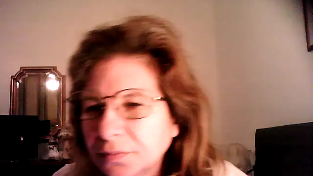 Snapshot of oxavector chatting on March 3, 8:20 am oxavector online show from March 3, 8:20 am