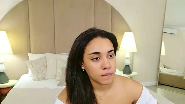 Luna Cortier online show from July 25, 5:27 am