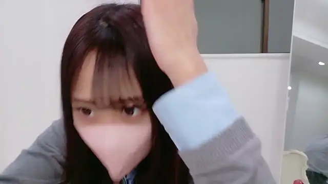 Snapshot of rinochan_v chatting on February 24, 3:10 pm rinochan v online show from February 24, 3:10 pm