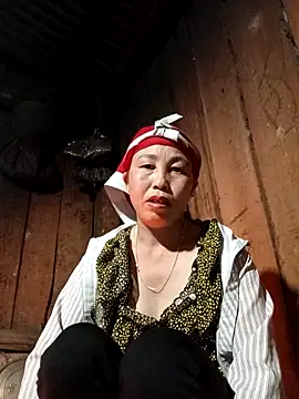 Snapshot of lena-cute chatting on February 3, 11:10 pm lena-cute online show from February 3, 11:10 pm