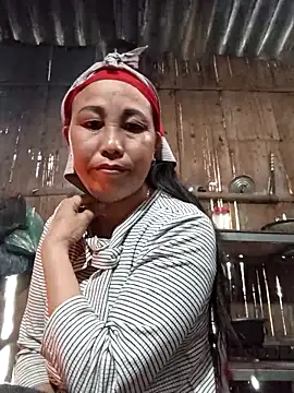 Snapshot of lena-cute chatting on February 8, 12:36 am lena-cute online show from February 8, 12:36 am