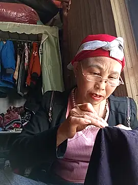 Snapshot of lena-cute chatting on February 27, 1:16 am lena-cute online show from February 27, 1:16 am