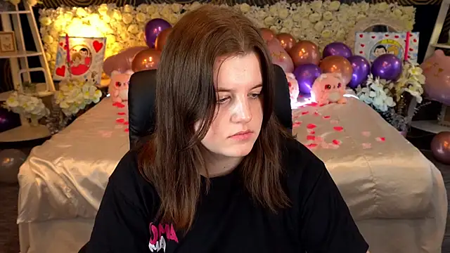 Snapshot of KristiFoxy chatting on February 21, 2:07 pm KristiFoxy online show from February 21, 2:07 pm