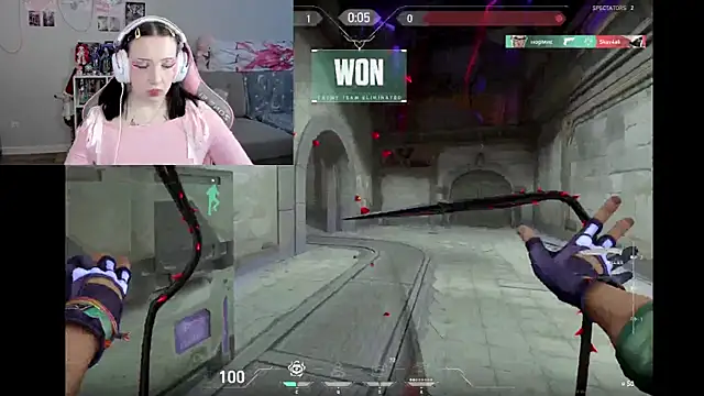 MollysLand online show from April 15, 9:05 am