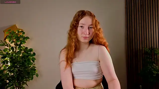 MaraButtrey online show from March 12, 1:12 am