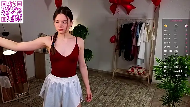 Snapshot of MirthaZien chatting on February 21, 1:06 am MirthaZien online show from February 21, 1:06 am