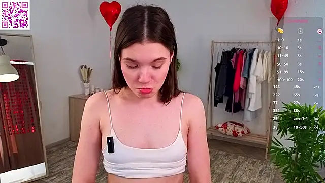 Snapshot of MirthaZien chatting on March 2, 7:15 am MirthaZien online show from March 2, 7:15 am