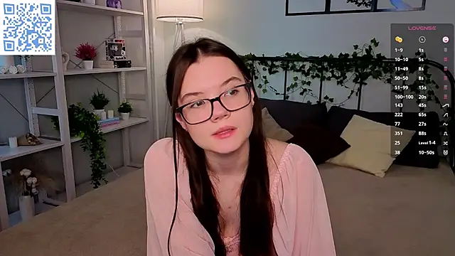 MirthaZien online show from April 10, 1:11 am