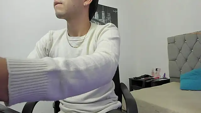 Snapshot of _1DERECK chatting on February 7, 9:57 am 1DERECK online show from February 7, 9:57 am