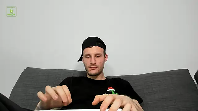 Snapshot of Deymond_Russo chatting on February 15, 6:04 pm Deymond Russo online show from February 15, 6:04 pm