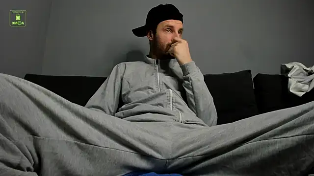 Snapshot of Deymond_Russo chatting on March 1, 12:40 pm Deymond Russo online show from March 1, 12:40 pm