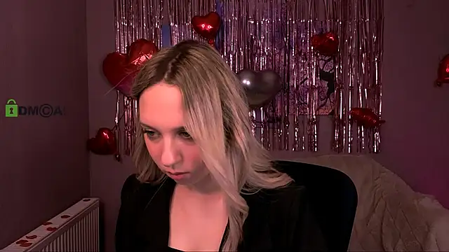 Snapshot of tiffani_murr chatting on February 13, 11:06 am tiffani murr online show from February 13, 11:06 am