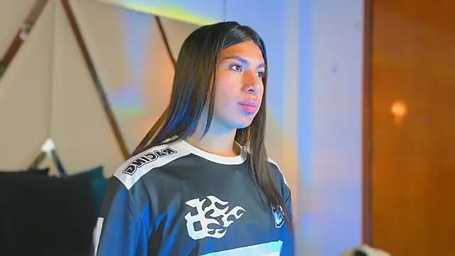 Snapshot of MeelFox chatting on February 14, 12:57 pm MeelFox online show from February 14, 12:57 pm