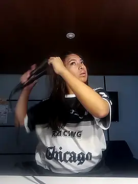 Snapshot of MeelFox chatting on February 24, 12:14 pm MeelFox online show from February 24, 12:14 pm