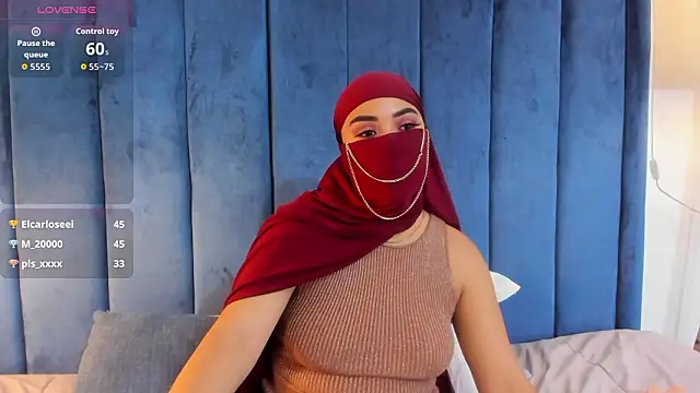 Snapshot of fatimarab__ chatting on February 20, 6:26 am fatimarab online show from February 20, 6:26 am