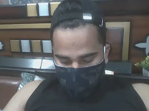 Snapshot of MrCurioX chatting on February 4, 4:24 pm MrCurioX online show from February 4, 4:24 pm