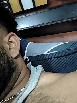 MrCurioX online show from April 15, 7:58 pm