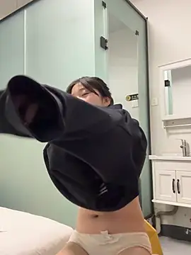 LXR77887 online show from February 17, 2:02 pm