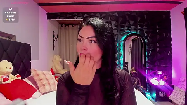 Snapshot of LINDA_BLER chatting on February 4, 6:47 pm LINDA BLER online show from February 4, 6:47 pm