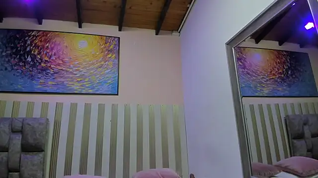 nina glow online show from June 6, 11:26 am