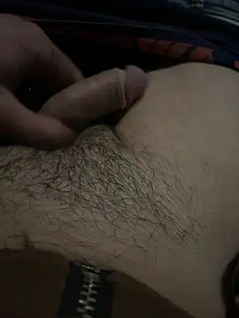 Snapshot of Kylxxx8 chatting on February 15, 5:04 am Kylxxx8 online show from February 15, 5:04 am