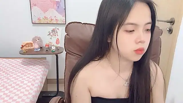 Snapshot of Dawn-2 chatting on February 24, 3:43 pm Dawn-2 online show from February 24, 3:43 pm