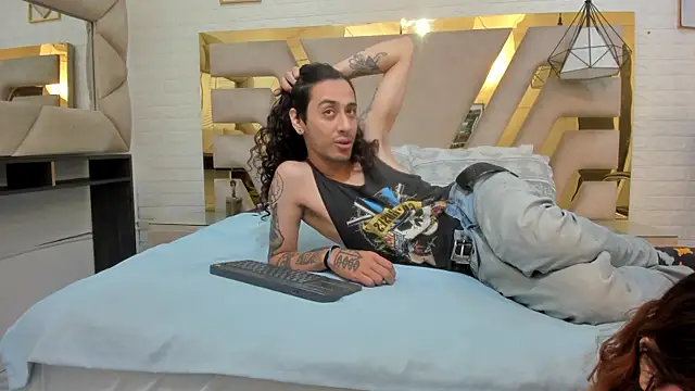 Goldentemptation  online show from April 8, 1:22 pm